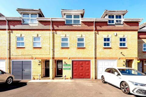Aisher Way, Riverhead, Sevenoaks, TN13 4 bed townhouse for sale