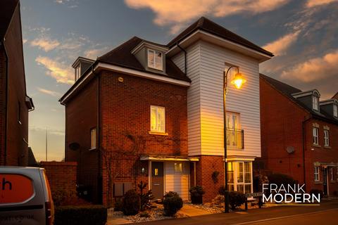 Oliver Road, Hampton Vale, PE7 4 bed detached house for sale