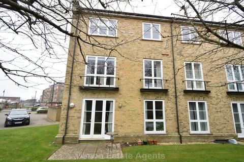 Regents Place, Weevil Lane, Gosport 2 bed flat for sale
