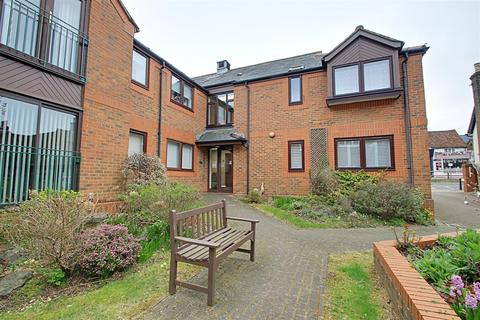 High Street, Kings Langley 1 bed apartment for sale