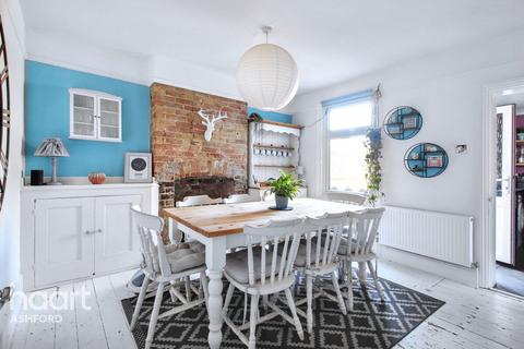 Beaver Road, Ashford 2 bed terraced house for sale