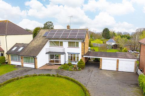 Hockley SS5 5 bed detached house for sale