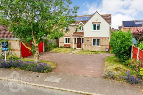 Church Road, Earsham, Bungay 4 bed detached house for sale