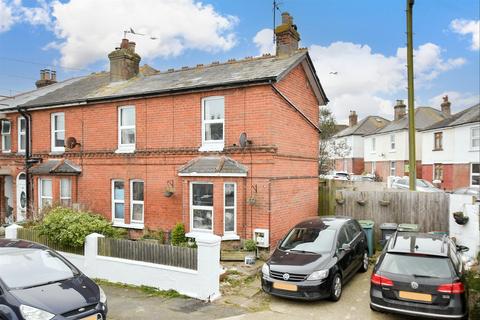 Cross Street, Sandown PO36 2 bed flat for sale