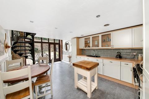 Fold Court, Kirkburton, HD8 1 bed terraced house for sale