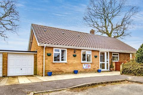 Cedar Close, North Elmham 4 bed chalet for sale