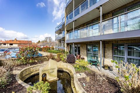 Somersbury Court, Huddersfield HD5 2 bed apartment for sale