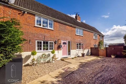 Newton Street, Newton St Faith, Norwich 3 bed semi
