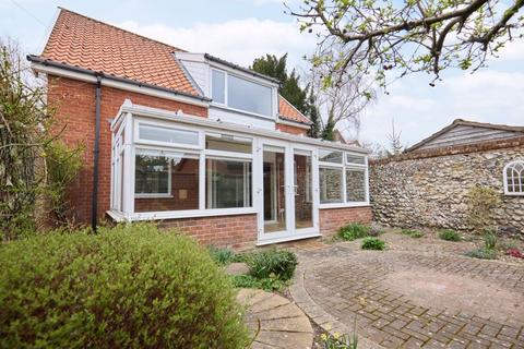 Theatre Street, Swaffham PE37 2 bed detached house for sale