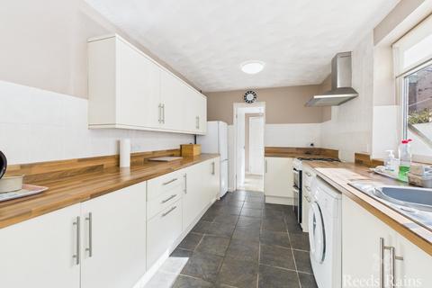 St. Hilda Street, East Yorkshire YO15 4 bed terraced house for sale