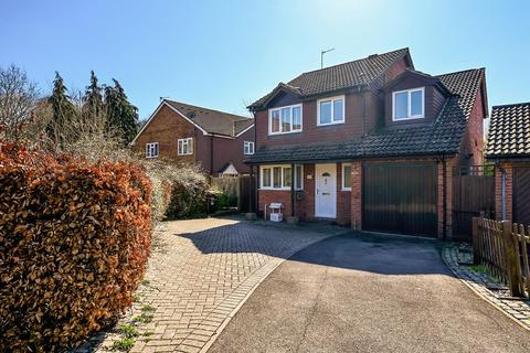 Longstock Close, Basingstoke RG24 4 bed detached house for sale