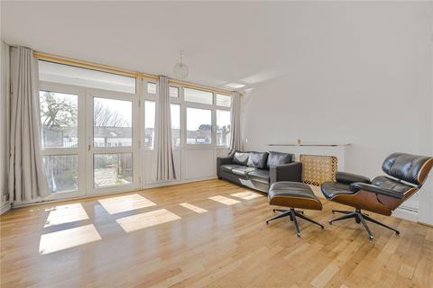 Timsbury Walk, Roehampton, SW15 3 bed apartment for sale