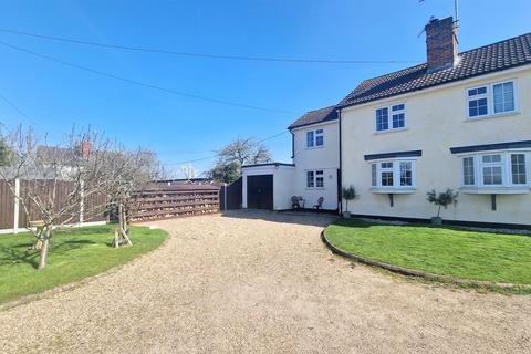 Hull Lane, Sandon, Chelmsford 2 bed cottage for sale