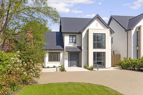 Walnut Close, Pittville, Cheltenham 5 bed detached house for sale