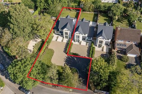 Walnut Close, Pittville, Cheltenham 5 bed detached house for sale