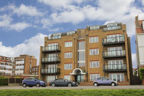 Palm Bay Avenue, Margate, CT9 3 bed apartment for sale
