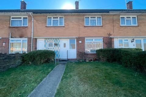 Medhurst Crescent, Gravesend, Kent, DA12 3 bed terraced house for sale