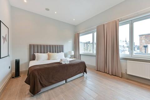 Fulham Road, Fulham Broadway, London... 4 bed flat for sale