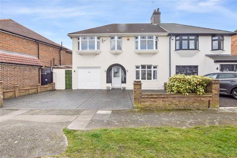 Norfolk Gardens, Bexleyheath, DA7 6 bed semi