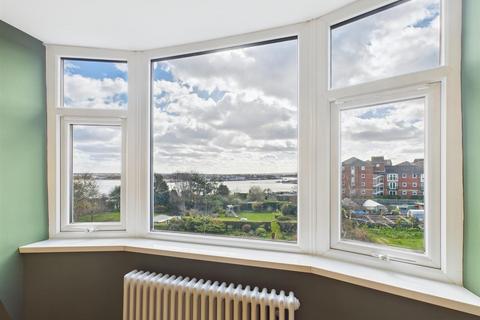 Northumberland Terrace, Tynemouth 2 bed apartment for sale
