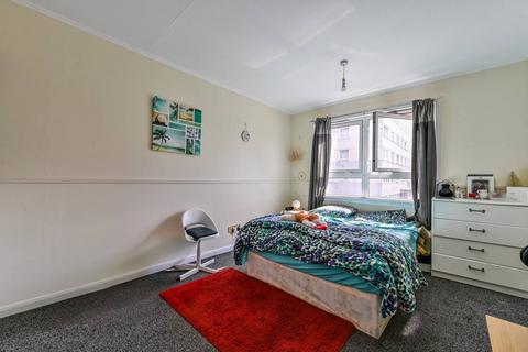 Hornsey Road, Arsenal, London, N7 3 bed maisonette for sale