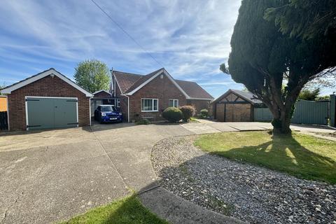 Hull Bridge Road, Beverley, HU17 9RT 3 bed detached bungalow for sale