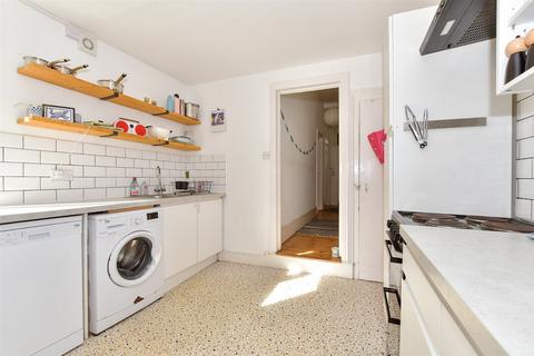 Warwick Road, Cliftonville, Margate... 2 bed ground floor flat for sale
