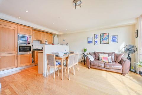 Ferry Quays, Brentford, TW8 1 bed flat for sale
