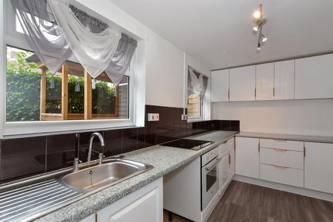 Medina Road, Ditton, Aylesford, Kent 3 bed semi
