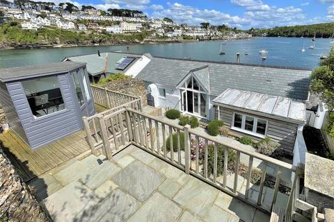 West Street, Polruan 2 bed cottage for sale