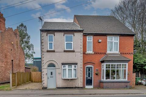 Sandbeds Road, Willenhall WV12 3 bed semi