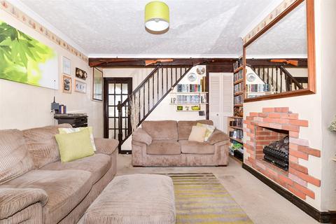 Holborough Road, Snodland ME6 2 bed terraced house for sale