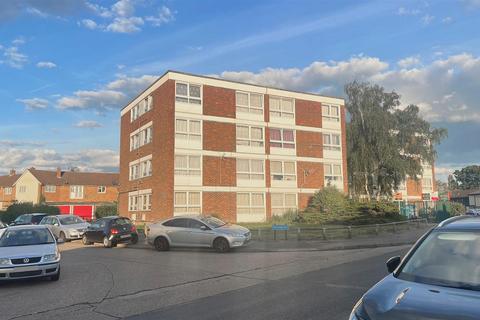 Parsonage Ley, Harlow CM20 1 bed flat for sale