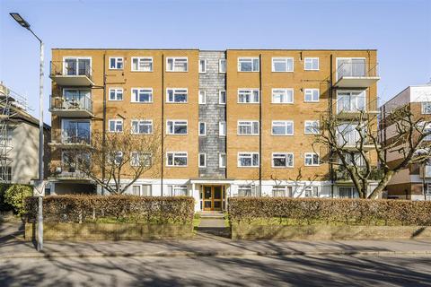 Claremont Road, Surbiton 2 bed apartment for sale