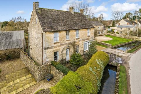 High Road, Ashton Keynes 4 bed detached house for sale