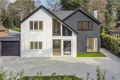 Norfolk Farm Road, Woking, Surrey, GU22 4 bed detached house for sale