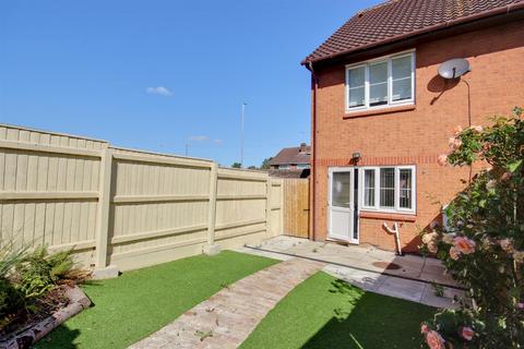 Wylies Road, Beverley 2 bed terraced house for sale