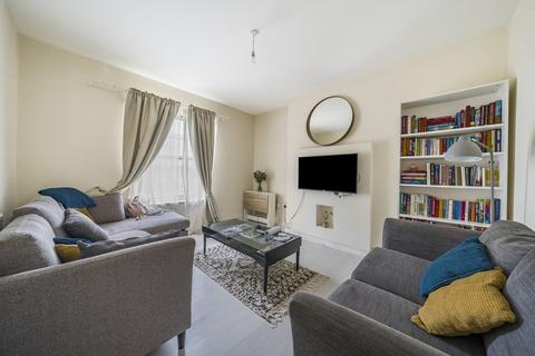 Stephenson House, Bath Terrace 3 bed apartment for sale
