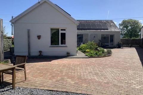 Talley Road, Llandeilo 3 bed detached bungalow for sale