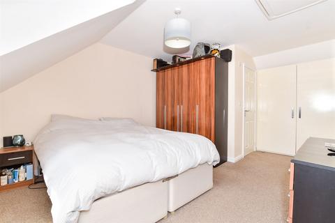 Melrose Close, Maidstone ME15 3 bed end of terrace house for sale