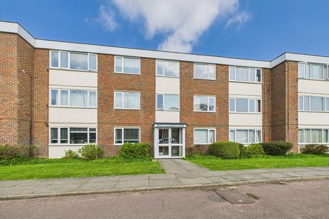 Sheldon Court, Bath Road, Worthing, BN11 2 bed flat for sale