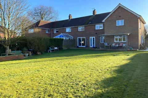 Ermin Street, Baydon, Marlborough... 4 bed semi