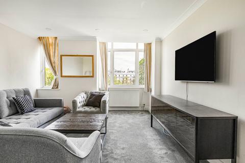 Oakley House, 103 Sloane Street... 2 bed flat for sale