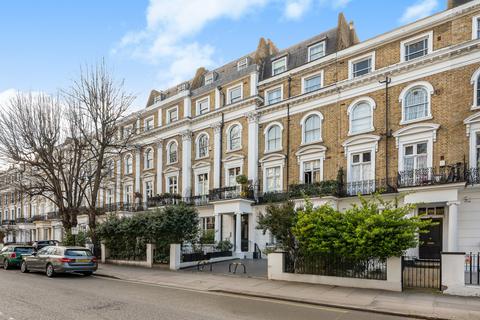 Inverness Terrace, Bayswater, London 2 bed flat for sale