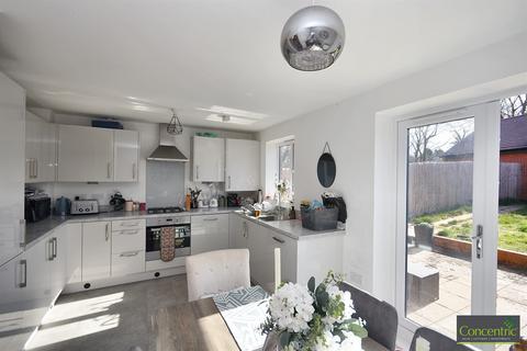 Wooding Drive, Telford 3 bed terraced house for sale
