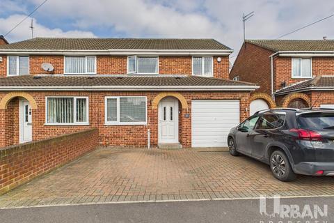 Corona Drive, Hull 3 bed house for sale