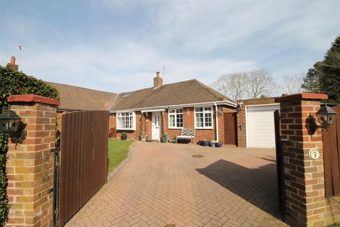 Woolsington Gardens, Woolsington... 3 bed semi