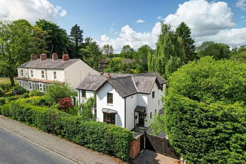Knutsford Road, Warrington WA4 5 bed detached house for sale