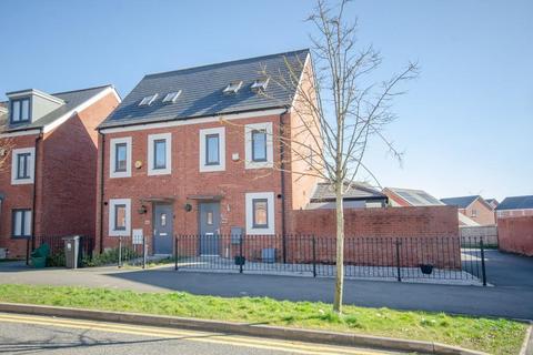 Willowherb Road, Emersons Green... 3 bed semi