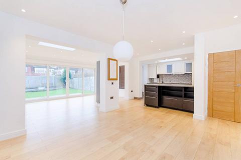 Headstone Gardens, Headstone, Harrow... 3 bed semi